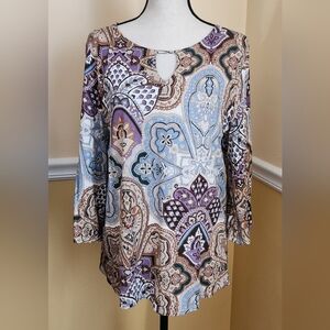 Chicos Fancy Filigree Keyhole Neck Top 3/4 Sleeve Soft Stretch Size M  EUC ❤️